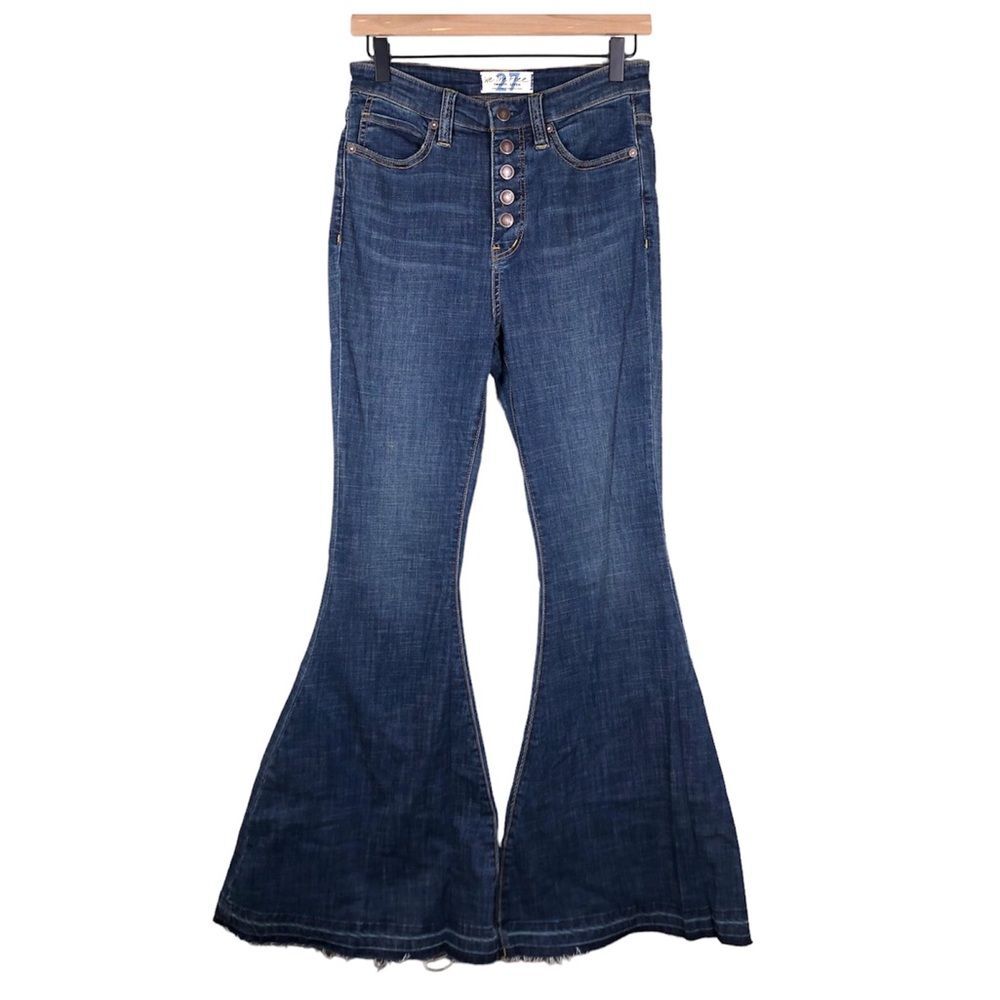 Free People Irreplaceable Super Flare Jean Button Fly Release Hem Fringe Size 27